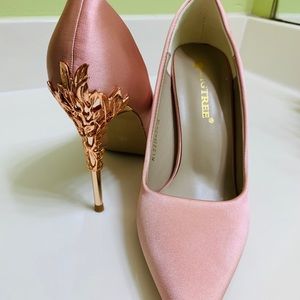 NEW BigTree Women Metallic Embellished Pumps/Heels